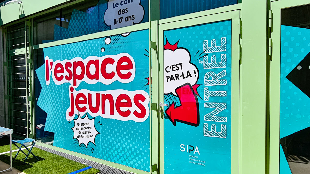 ABACA - Signaletique Espace Jeunes SIPA