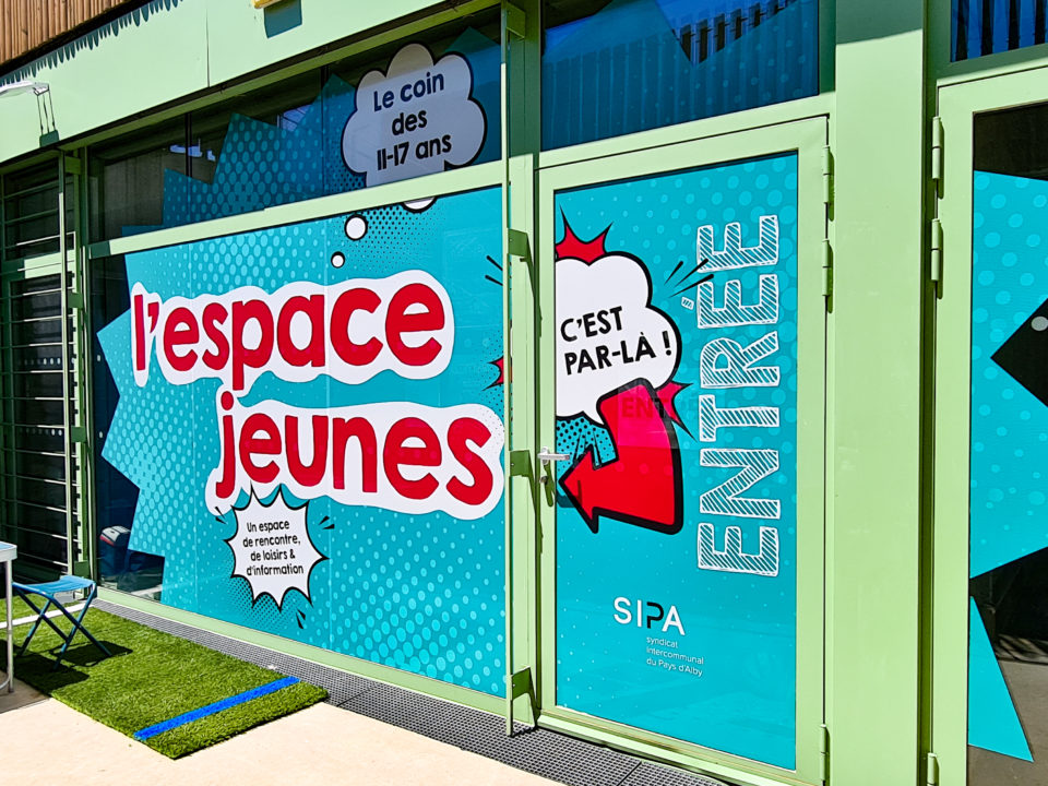 ABACA - Signaletique Espace Jeunes SIPA